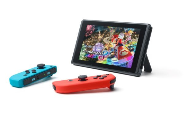 Nintendo Switch Mario Kart 8 Deluxe Bundle - Image 5